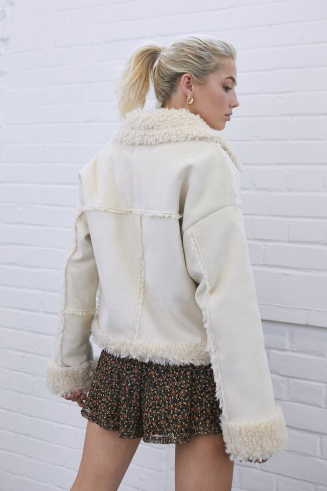 UO Faux Shearling Crema Chaqueta Recortada #4