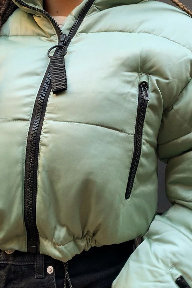 UO – Kurz geschnittene Steppjacke aus Satin #2