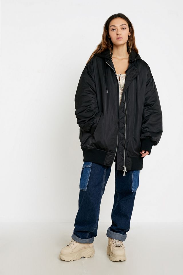 UO Longline Bomber in raso nero #2