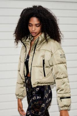 Cropped puffer jacket urban outfitters hotsell