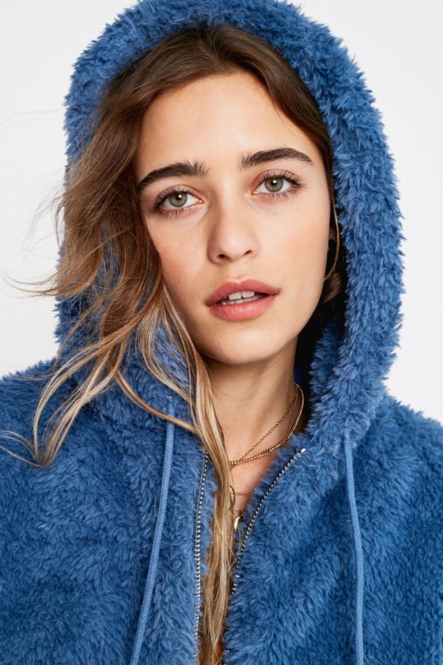 Veste à capuche en fourrure bleue #2