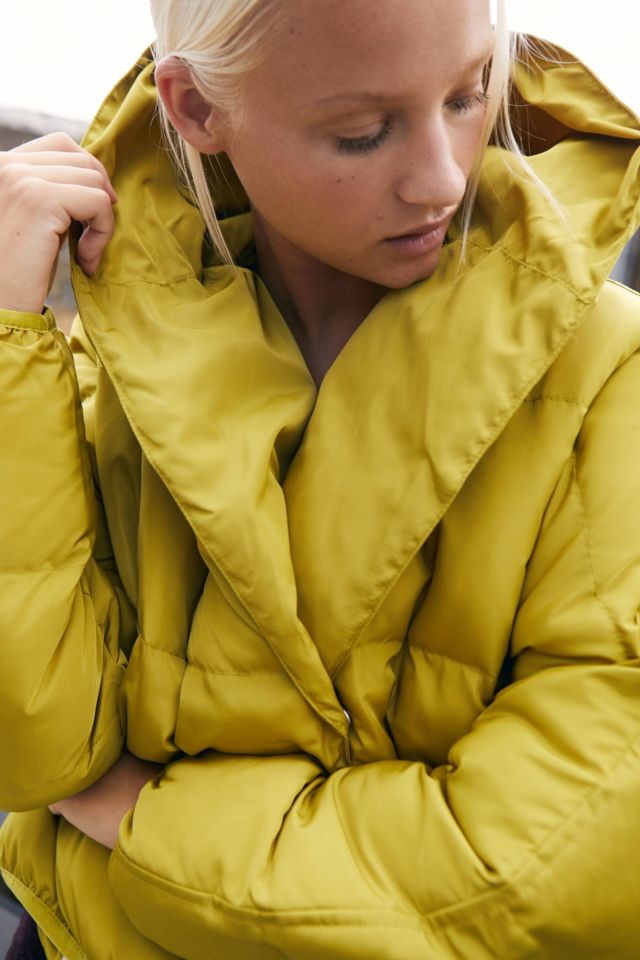 Urban outfitters yellow hot sale puffer jacket