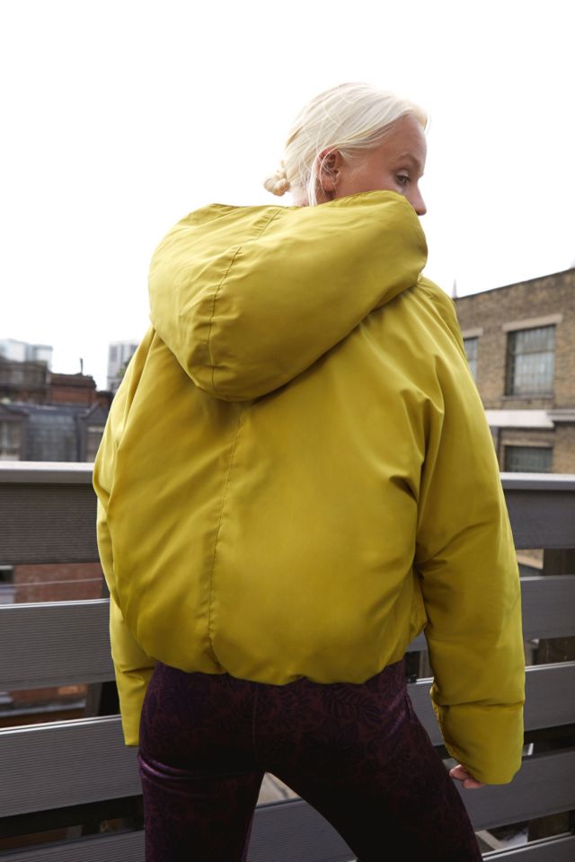 UO Maggie Reversible Wrap Chartreuse Puffer Jacket Urban