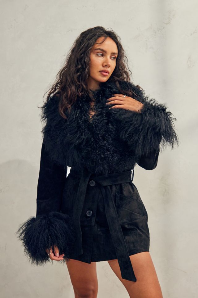 Urban outfitters outlet black fluffy jacket