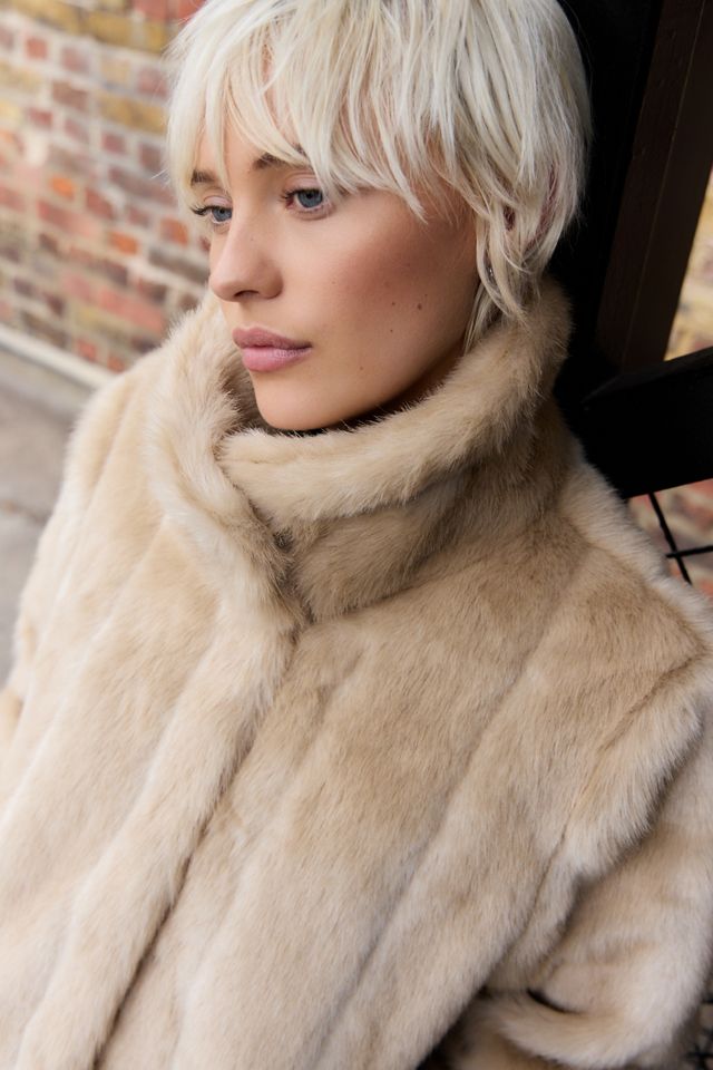 Veste courte en fausse fourrure pelucheuse Silence + Noise #1