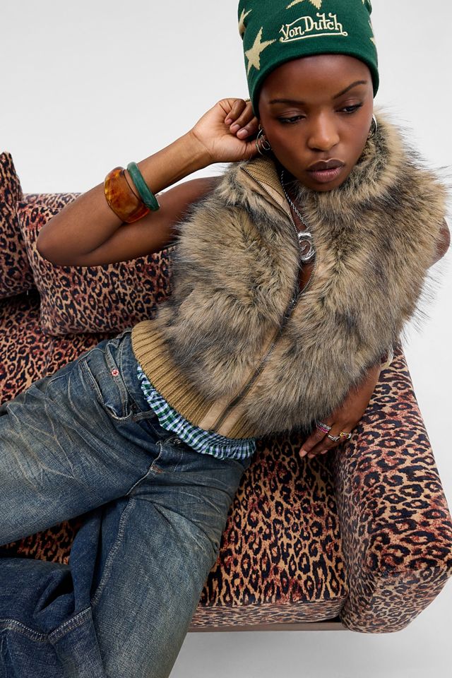 UO Faux Fur Gilet #4