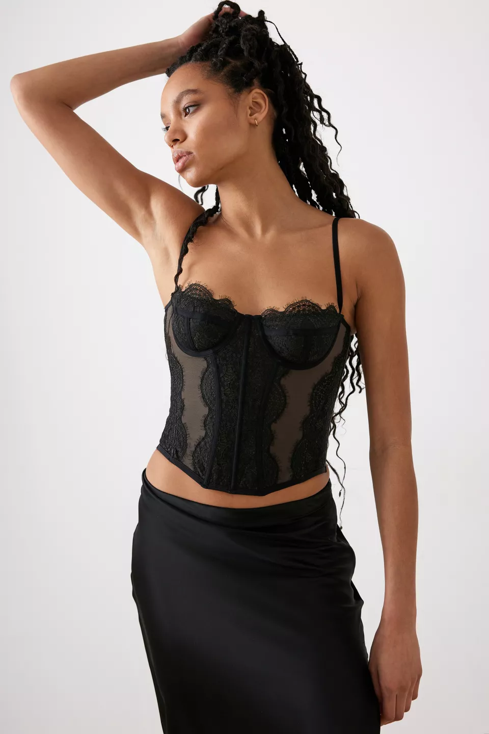Out From Under – Corset Modern Love à 55 € chez Urban Outfitters