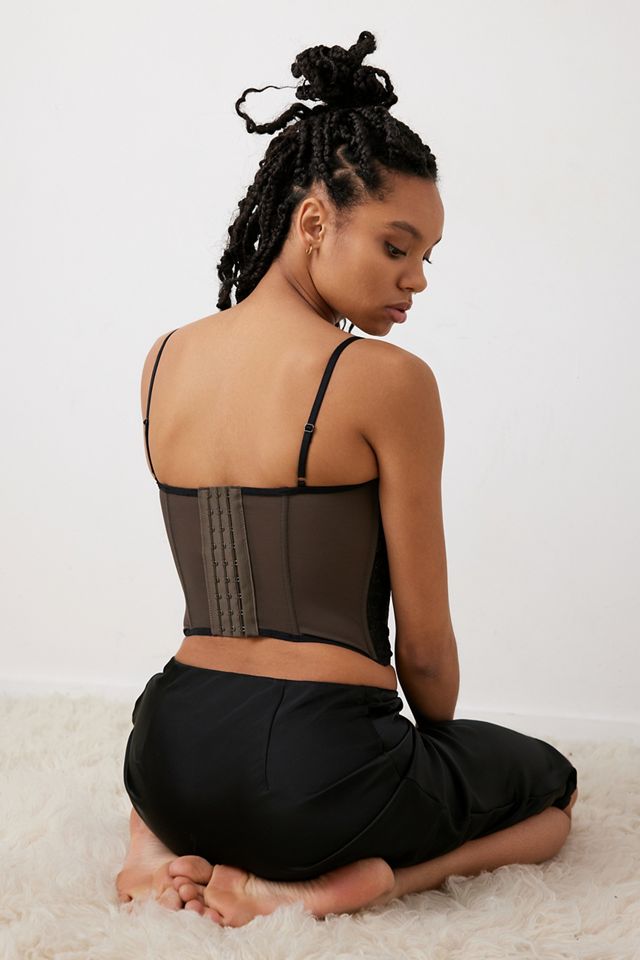 Urban Outfitters Fora do Sob Modern Love Corset Top Angola