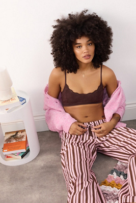Bralette florale douce Layla en taille: Medium/Large - Out From Under - Modalova