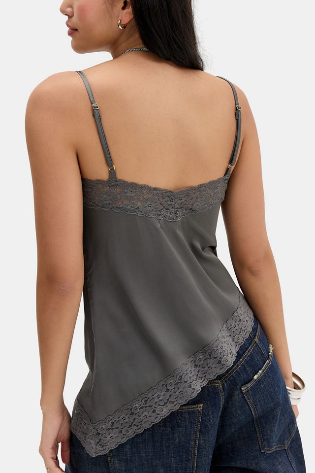 Haut caraco asymétrique en satin Out From Under #2