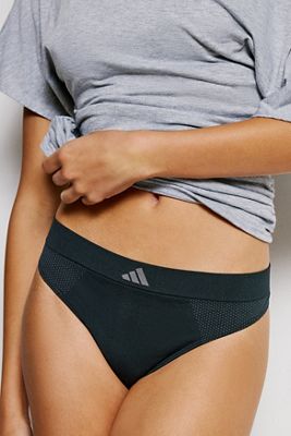 String adidas