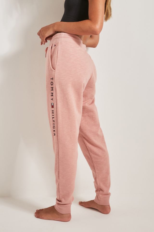 Tommy hilfiger sweatpants urban outfitters hot sale