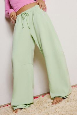 Out From Under Essential 2.0 Jogginghose mit weitem Bein