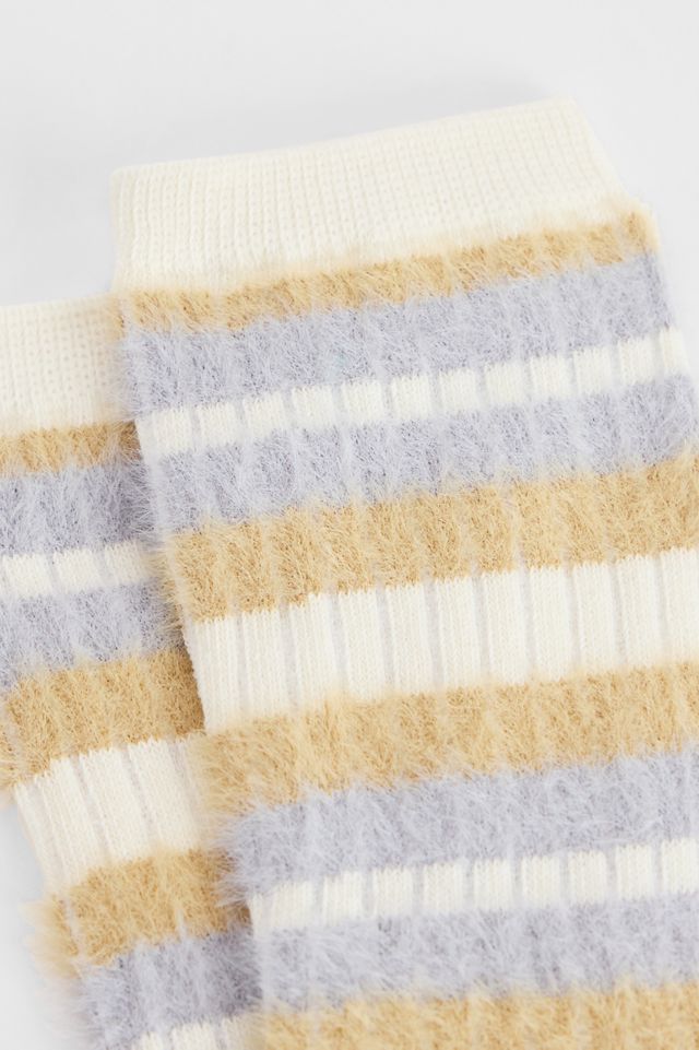 Out From Under Gestreifte Wimpern-Socken #2