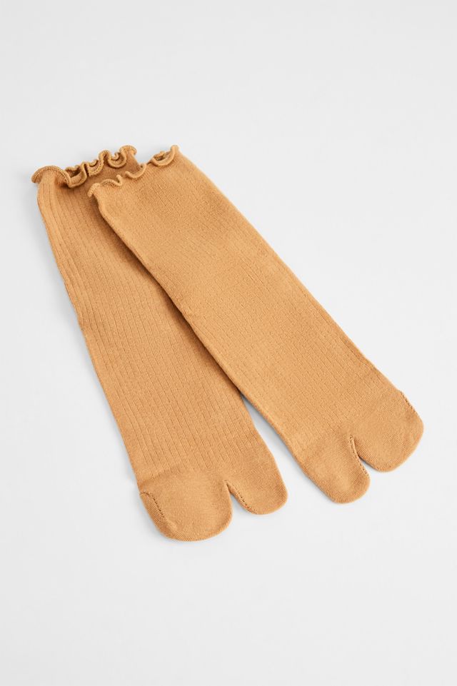 Calcetines Out From Under Tabi con Borde de Volantes #1