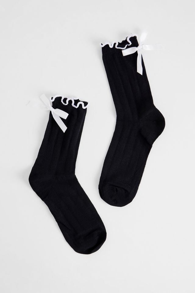 Out From Under Socken mit Salatrand und Schleife #1