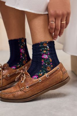 Out From Under Vertical Floral Socks