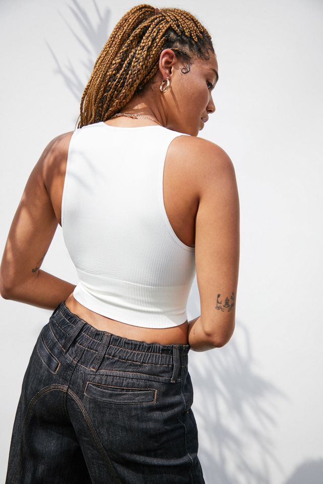 UO Josie Ribbed chaleco blanco de cuello en V #2