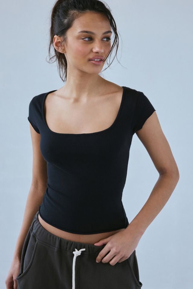 Camiseta de Tirantes Cuello Cuadrado Esencial UO
