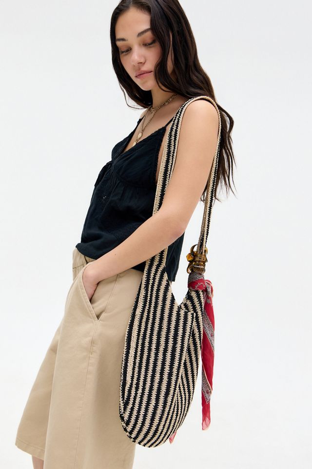 Borsa a tracolla UO a righe verticali in macramè #1