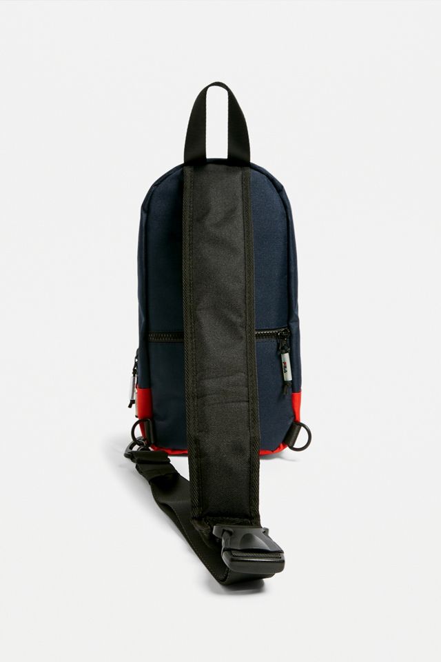 Fila Marvin Mochila de un solo hombro | Urban Outfitters ES display picture 3