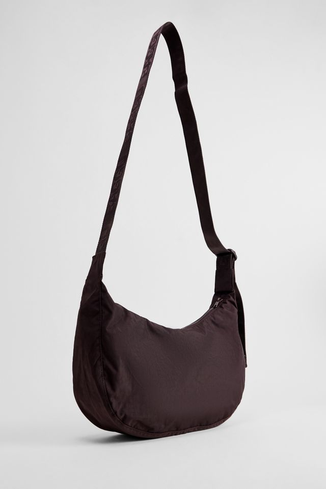 BAGGU Borsa Mezzaluna Media in Nylon Marrone #1