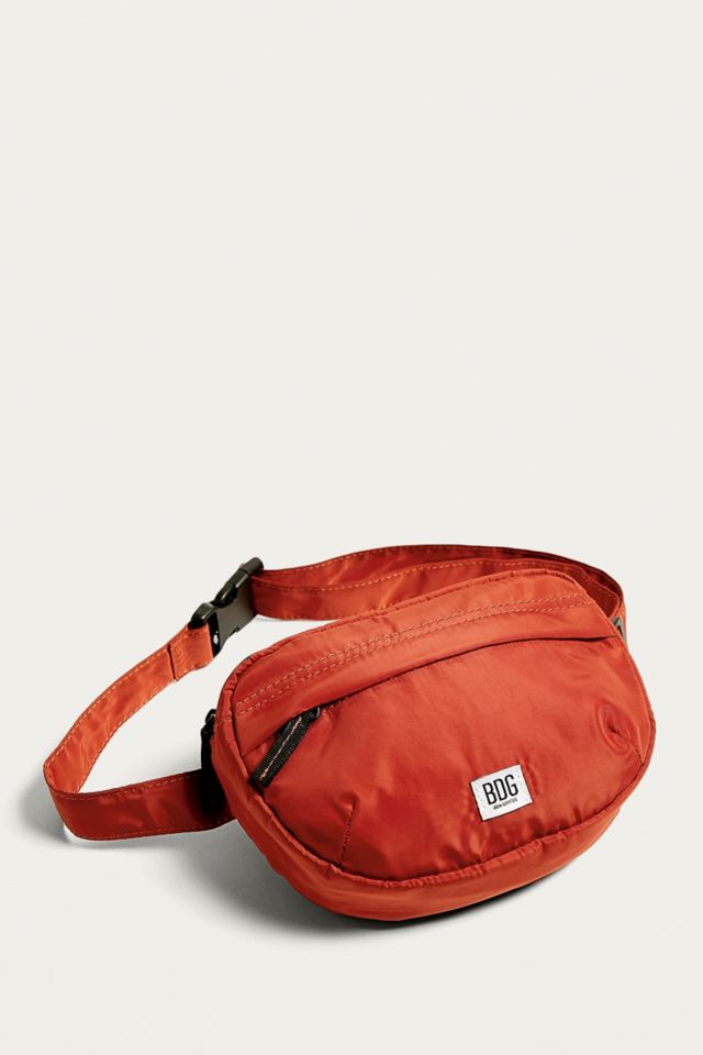 Urban outfitters shop sac banane