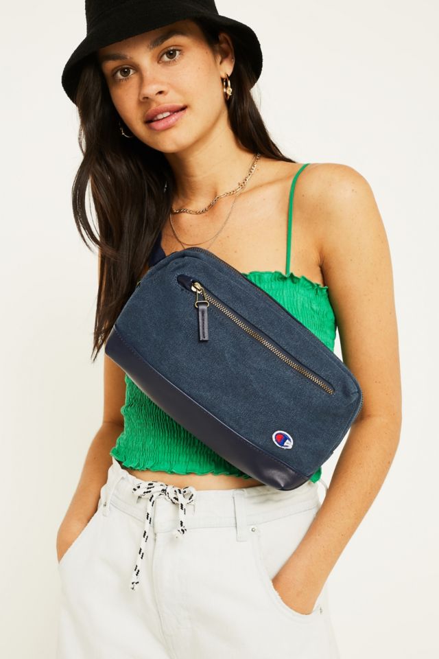 Champion fanny clearance pack urban outfitters