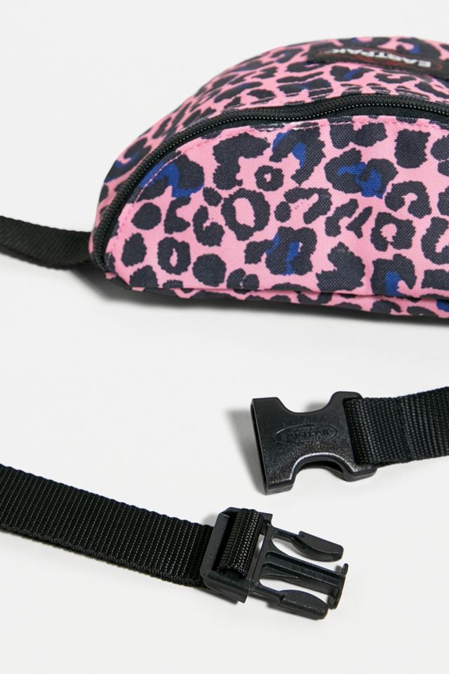 Eastpak – Gürteltasche „Springer“ mit Safari-Leoprint #4