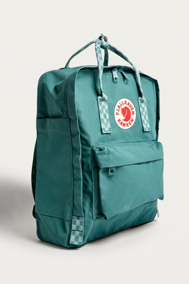 Fjallraven kanken 2025 checkered straps