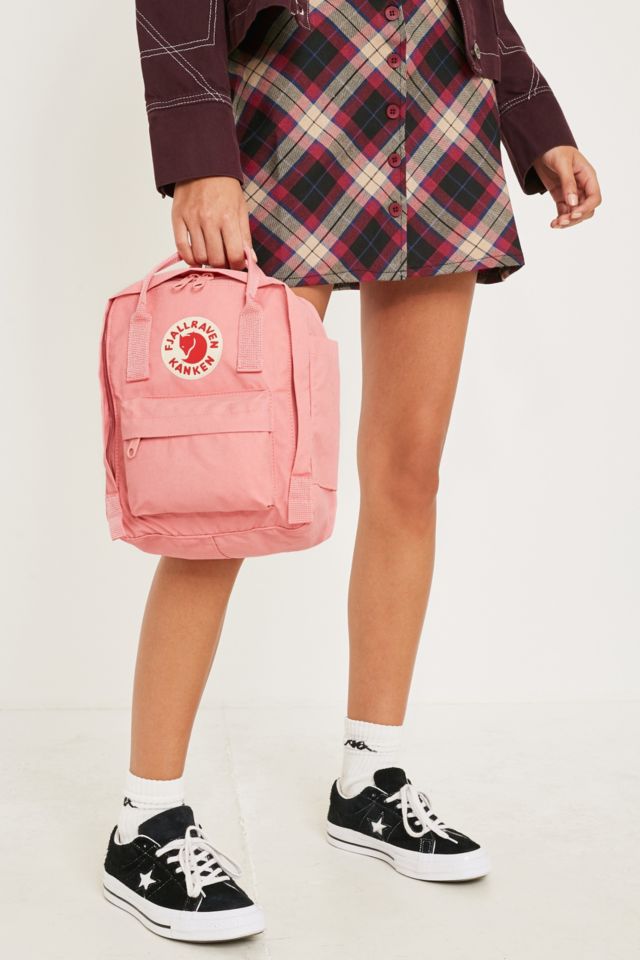 Mini pink clearance fjallraven kanken