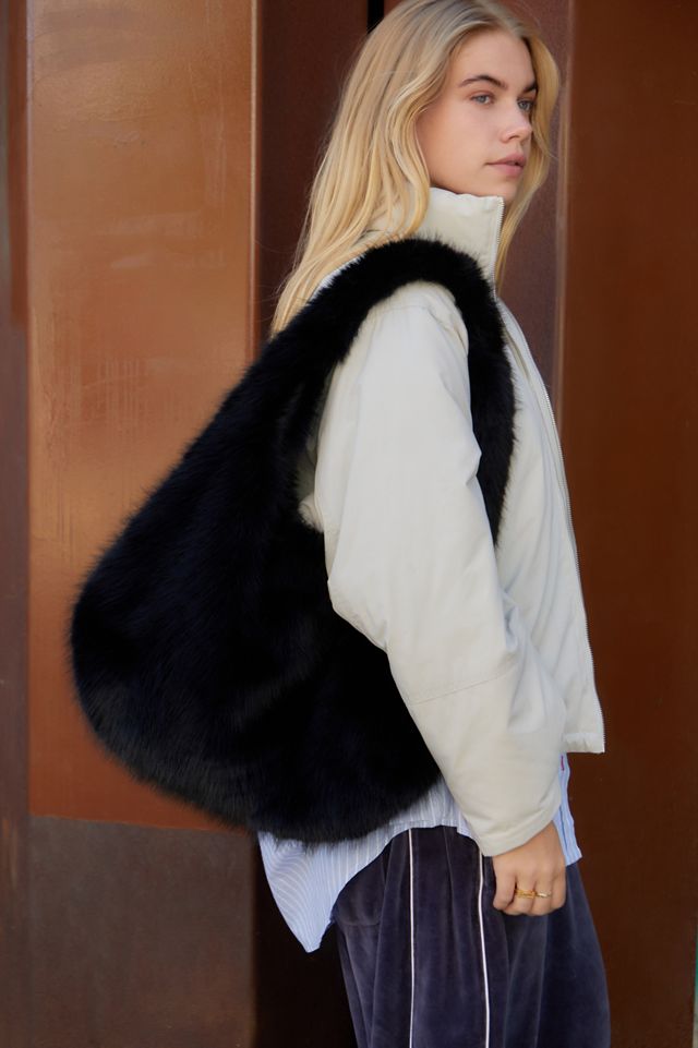 バッグ JADEDLONDON Blackout Faux Fur Sling Bag JADEDLONDON Blackout Faux Fur Sling Bag（jaded london far bag）