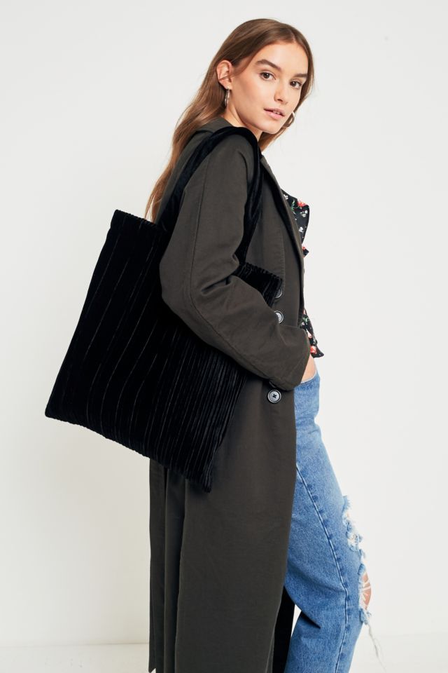 Black velvet tote bag online