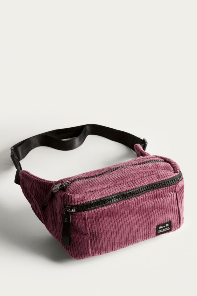 UO Sac banane en velours c tel Daniel Urban Outfitters FR