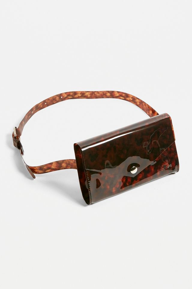 UO Tortoise Envelope Belt Bag #1