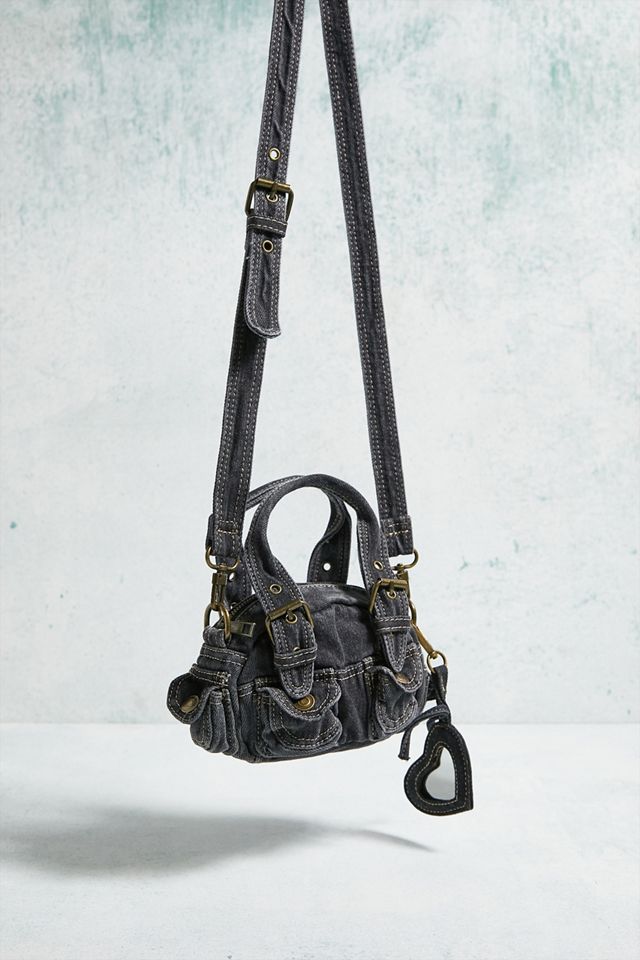 【Urban Outfitters】BDG ミニ デニム クロスボディバッグ BDG Mini Denim Duffle Crossbody Bag | Urban Outfitters