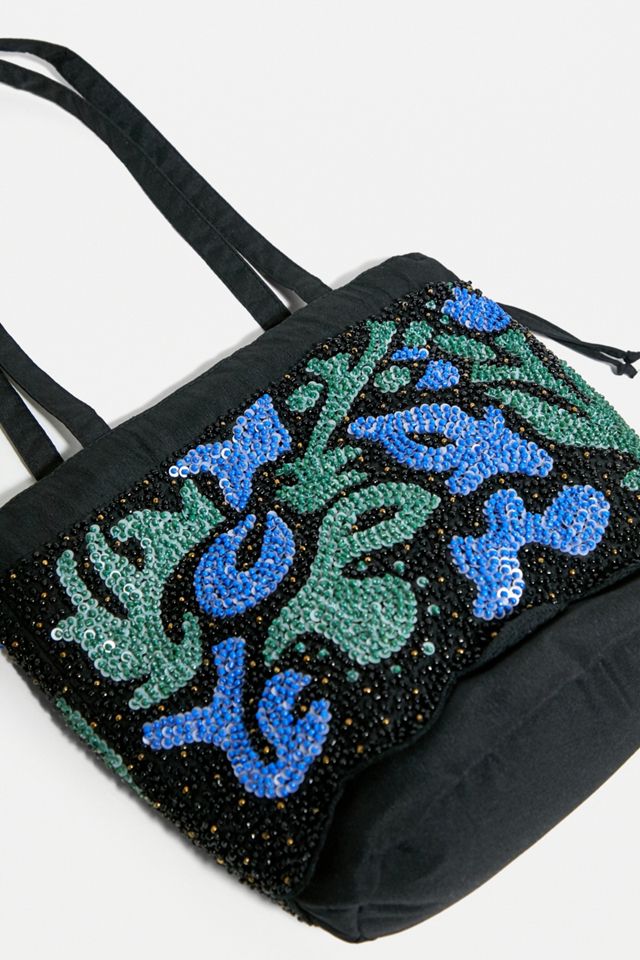 HVISK Wavy Beaded Pouch | Urban Outfitters UK