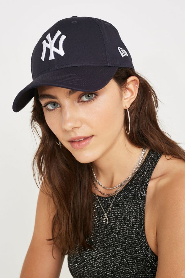 New Era Basecap 9FORTY NY Yankees in Schwarz Urban Outfitters DE