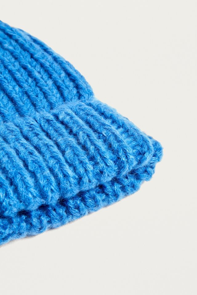 Urban Outfitters – Gestrickte Beanie „Femme“ #4
