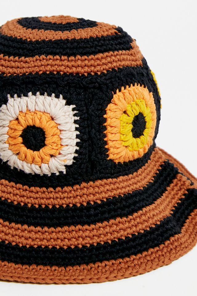 UO Wavy Knit Bucket Hat  #1