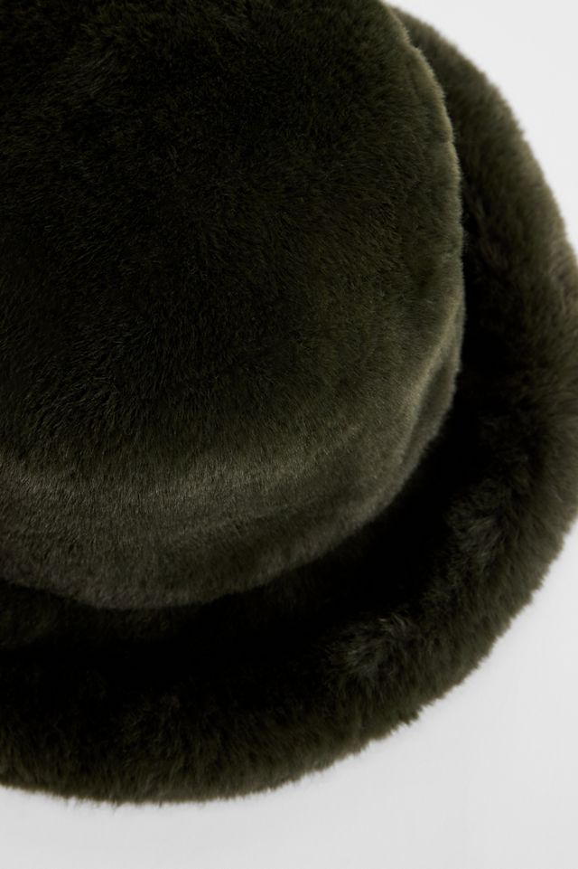 UO Faux Fur Bucket Hat #2