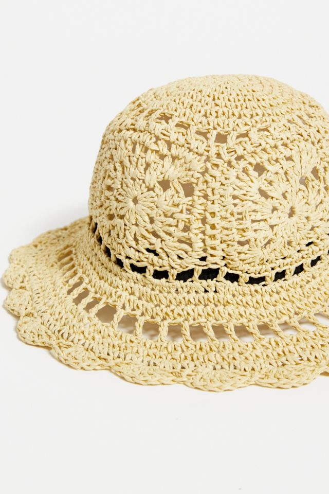 UO Scallop Detail Straw Bucket Hat | Urban Outfitters UK