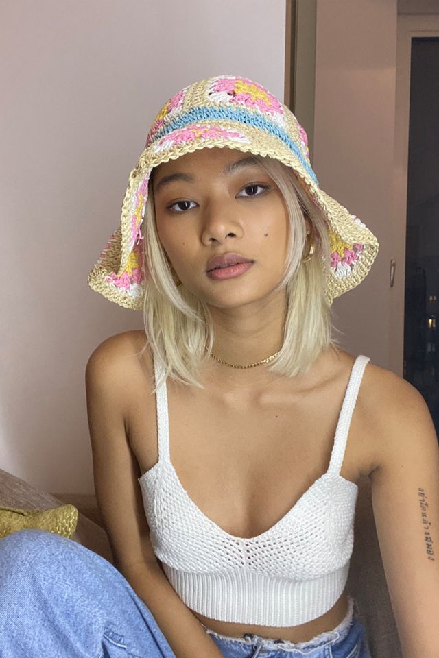UO - Chapeau floral en maille texturée