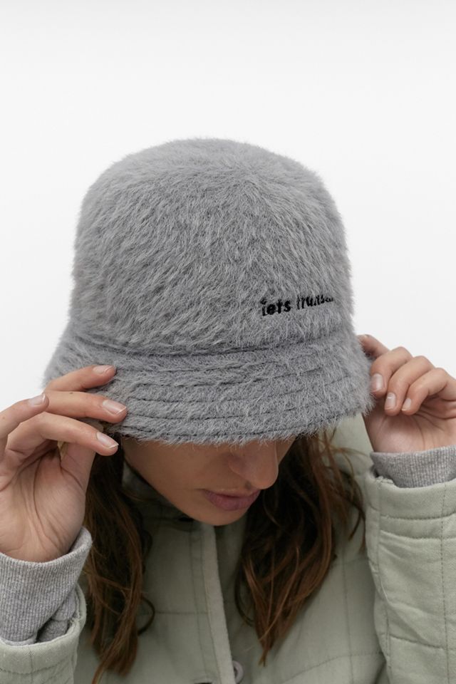 iets frans... Fluffy Bucket Hat