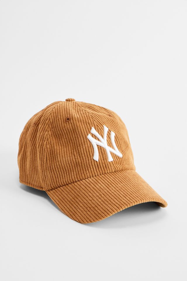 Gorra UO Exclusiva Corduroy Clean Up de '47 Brand