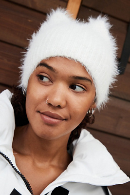 urban outfitters white beanie