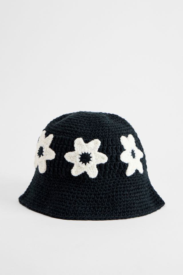 UO Flower Knit Bucket Hat #1