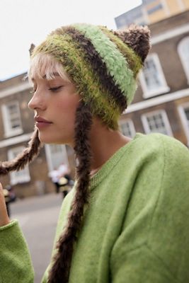 UO Teddy Stripe Bonnet
