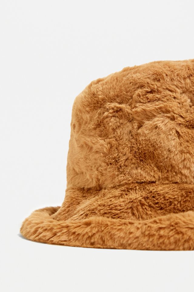Chapeau seau en fourrure UO #1