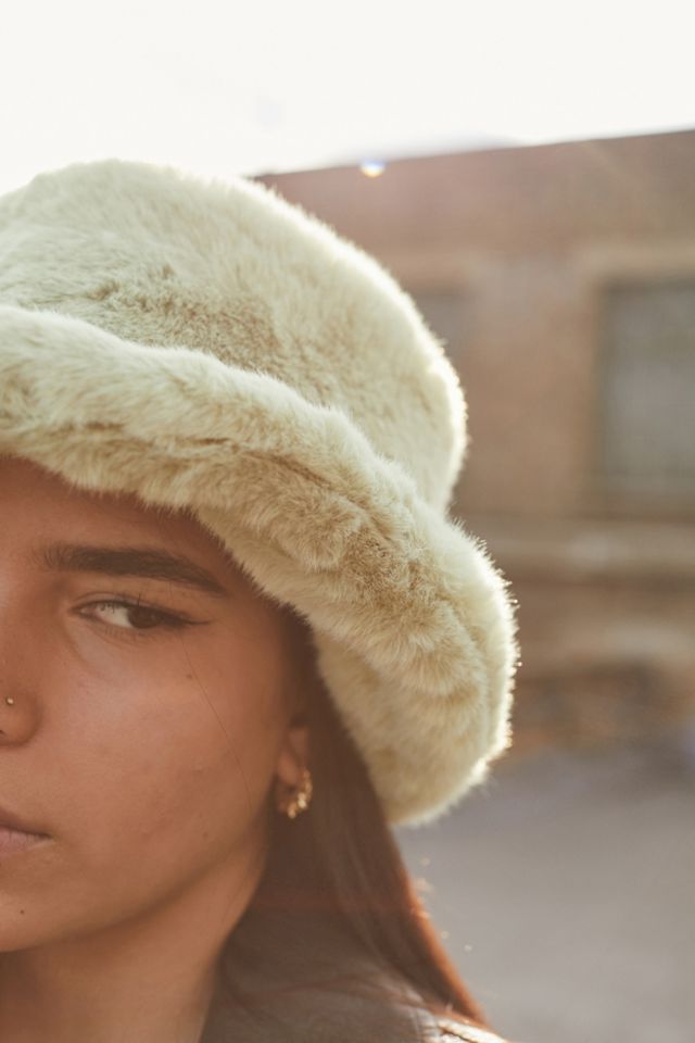 UO Oversized Faux Fur Bucket Hat #3